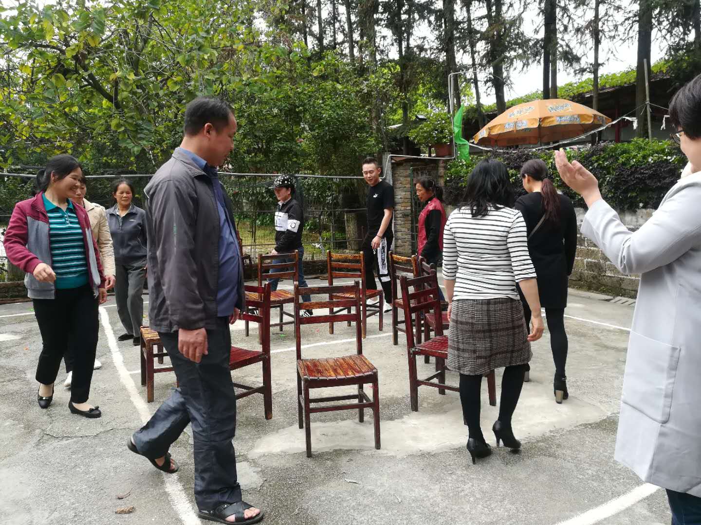 小游戲 搶凳子 (2).jpg 小游戲 搶凳子 (2).jpg